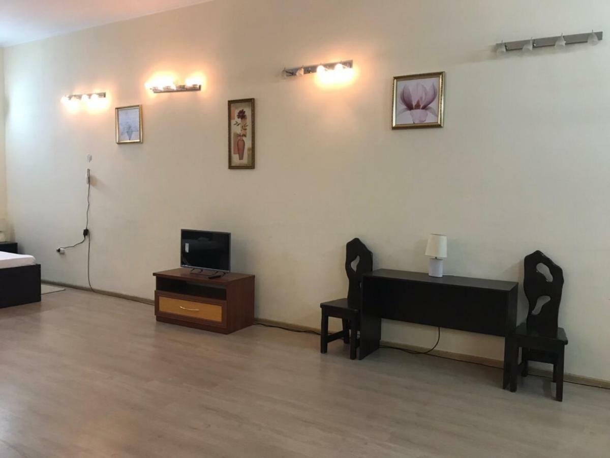 Mini-Hotel Verhovina Kiev Ngoại thất bức ảnh